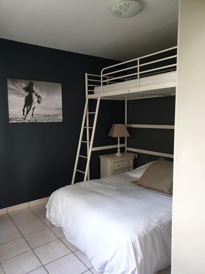 Plaisirs De Lege Villa Екстериор снимка